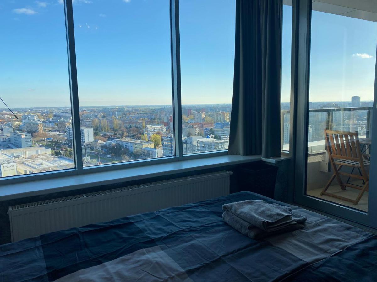 Апартаменти Fantastic View From The 20Th Floor Братислава Екстер'єр фото